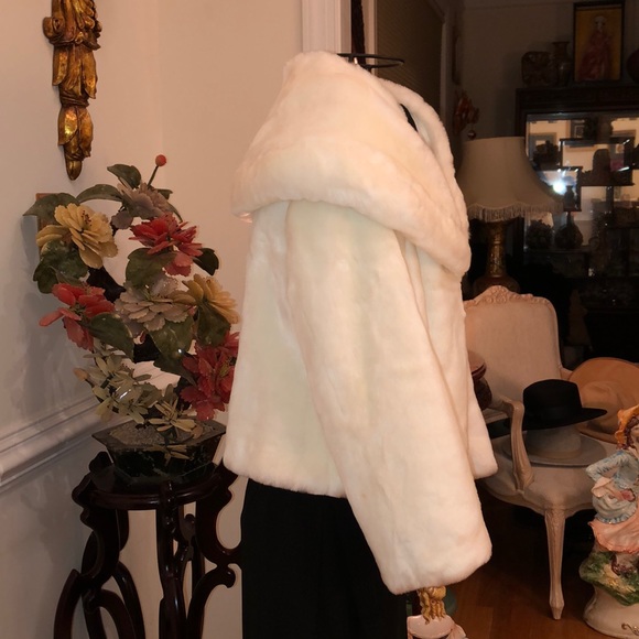 MINT CONDITION PREVU PLUSH JACKET - Picture 2 of 4